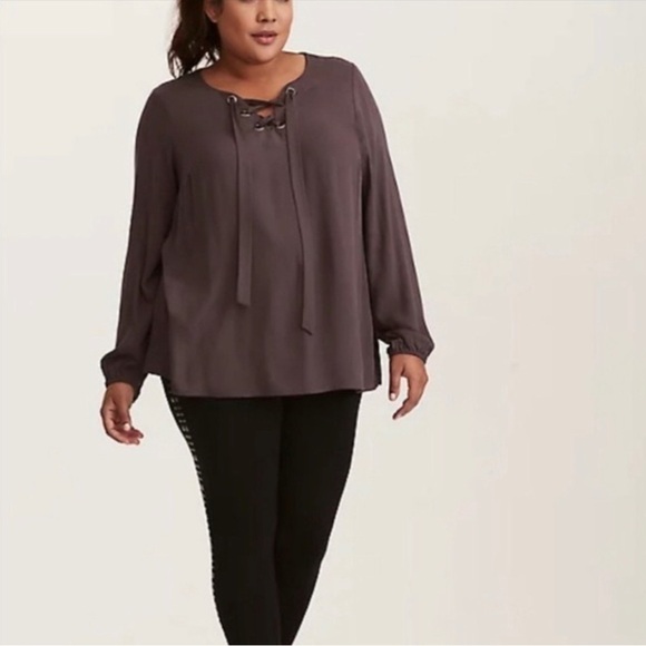3/$22🩶 Torrid Textured Lace Up Long Sleeve Georgette Blouse Gray Plus Size 1 1X - Picture 3 of 13